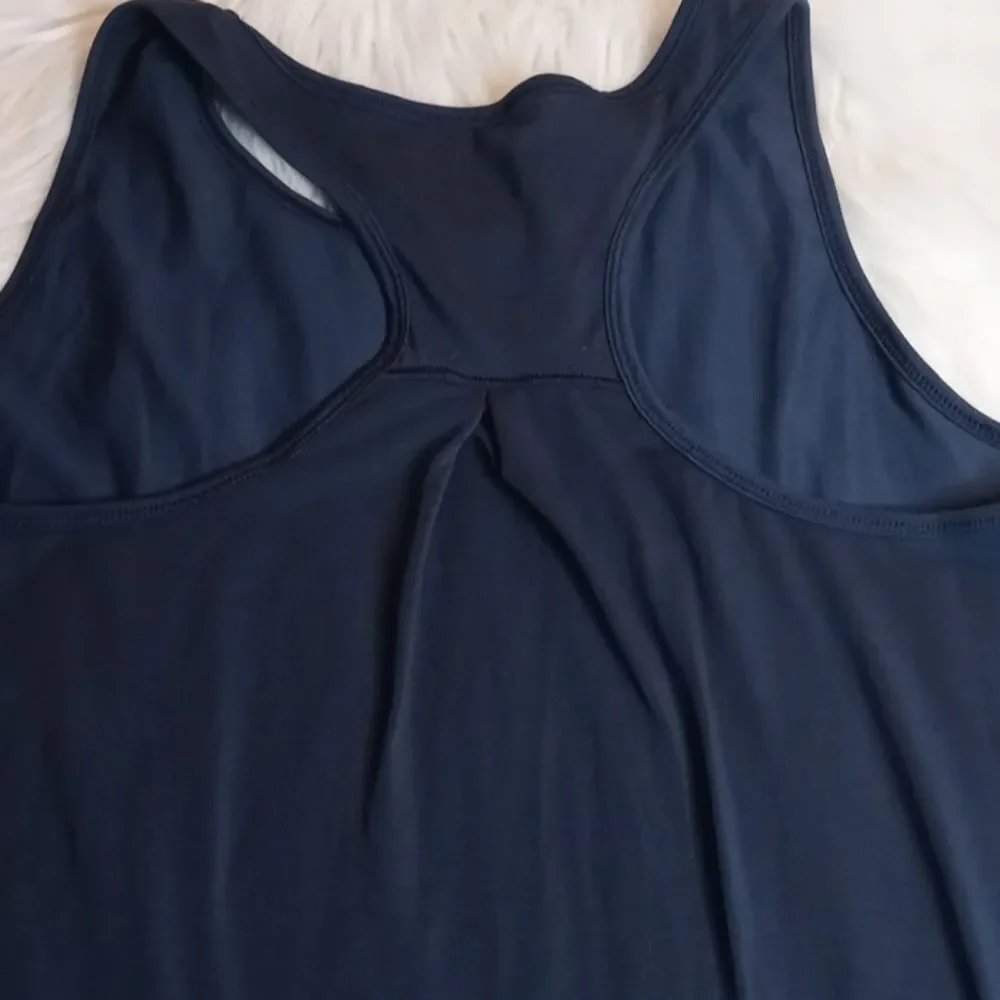 All in motion  tank top 
M - Picture 2 of 3